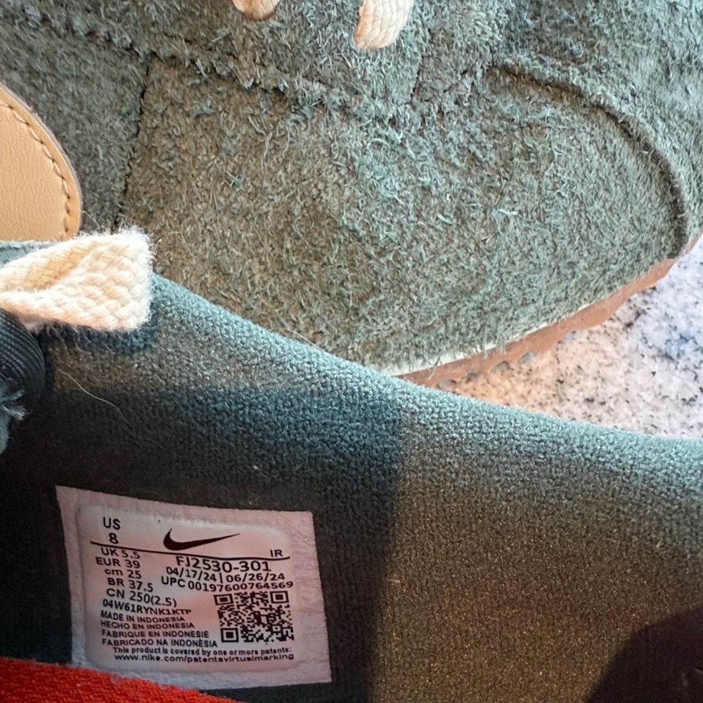Nike Cortez Vintage Suede Green and Cream Sneakers - Picture 7 of 7